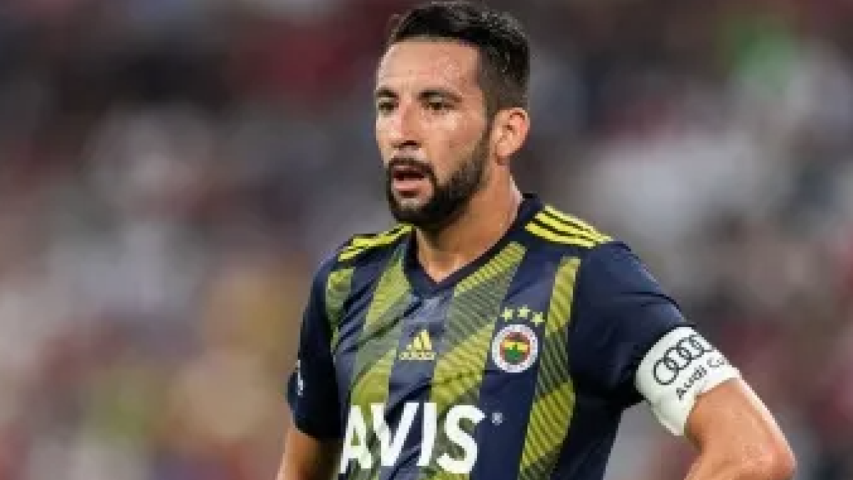 ¿Mauricio Isla al Betis? Estas son las cábalas del lateral derecho "Foto: TNT Sports"