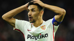 El problema del Sevilla FC en su lateral derecho "Foto: Marca"