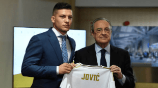 "Florentino sentencia a Jovic. Foto: Getty Images"