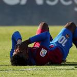 Ansu Fati se lamenta tras sufrir una lesión. Foto: Mundo Deportivo
