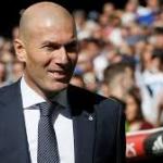 Zinedine Zidane en un partido / Real Madrid 