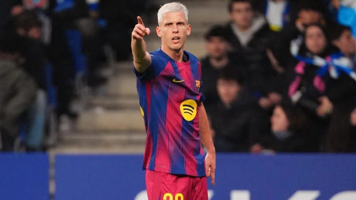 Dani Olmo durante un partido con el FC Barcelona