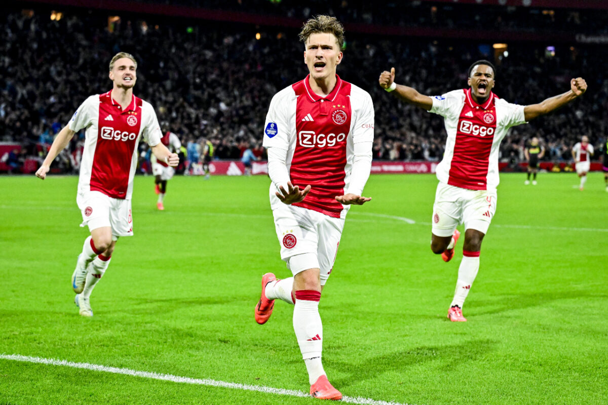 Mika Godts, con el Ajax de Ámsterdam / Getty Images