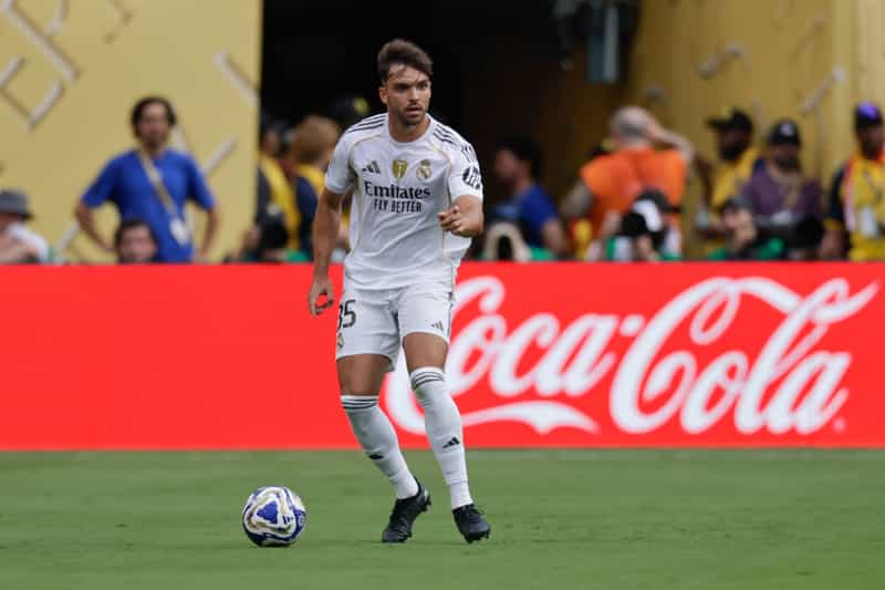 Asencio se queda en el Real Madrid