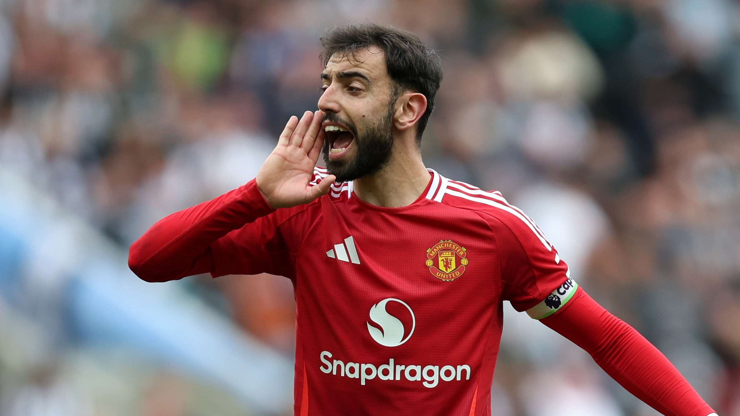 Manchester United accepts to sell Bruno Fernandes