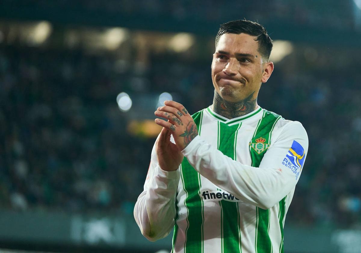 Chimy Ávila is on his way out of Betis