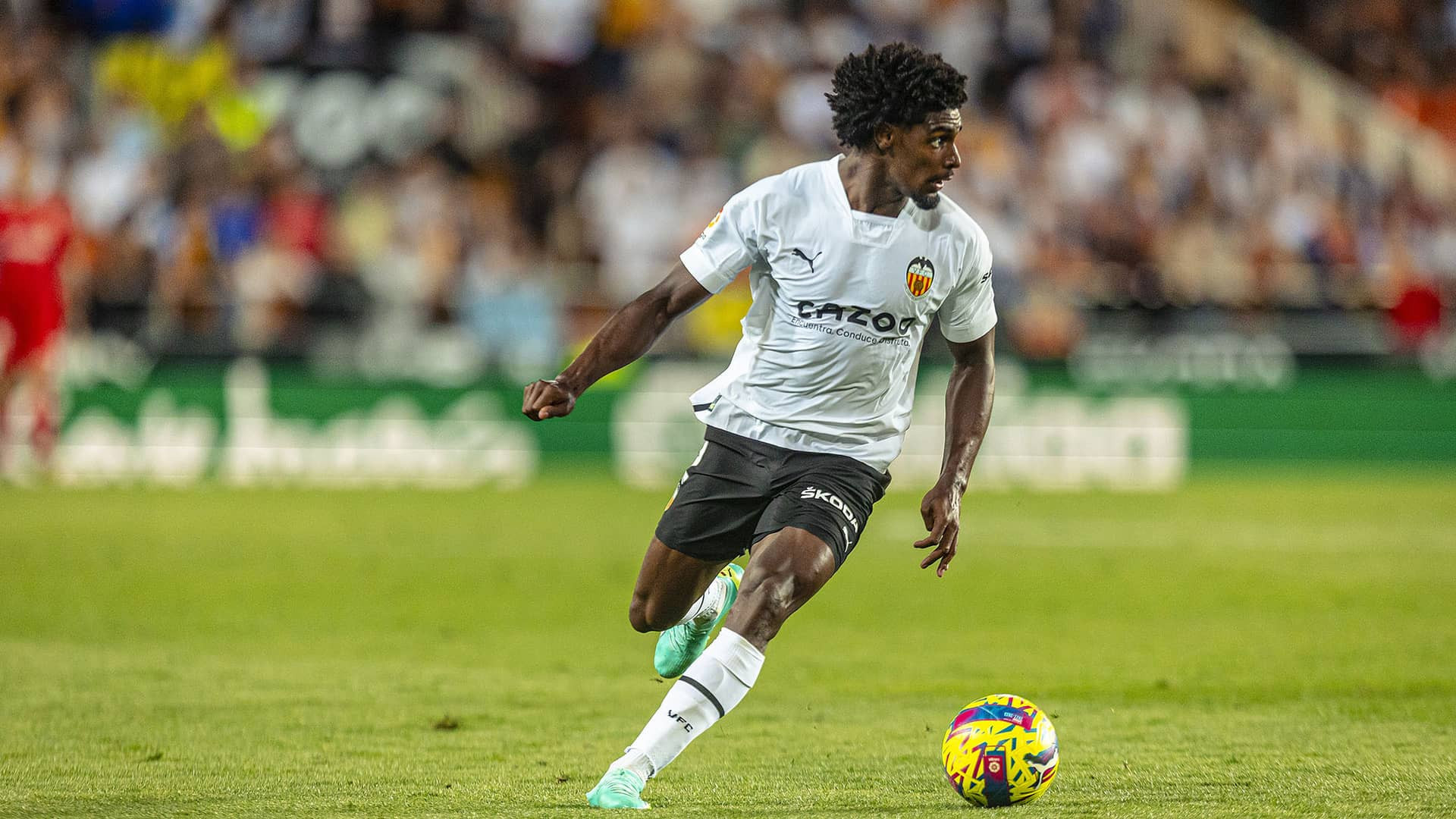 Correia será vendido