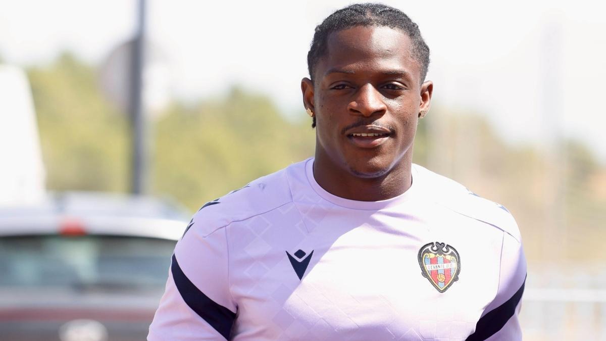 El CSKA de Moscú ha hecho la primera oferta por Etta Eyong