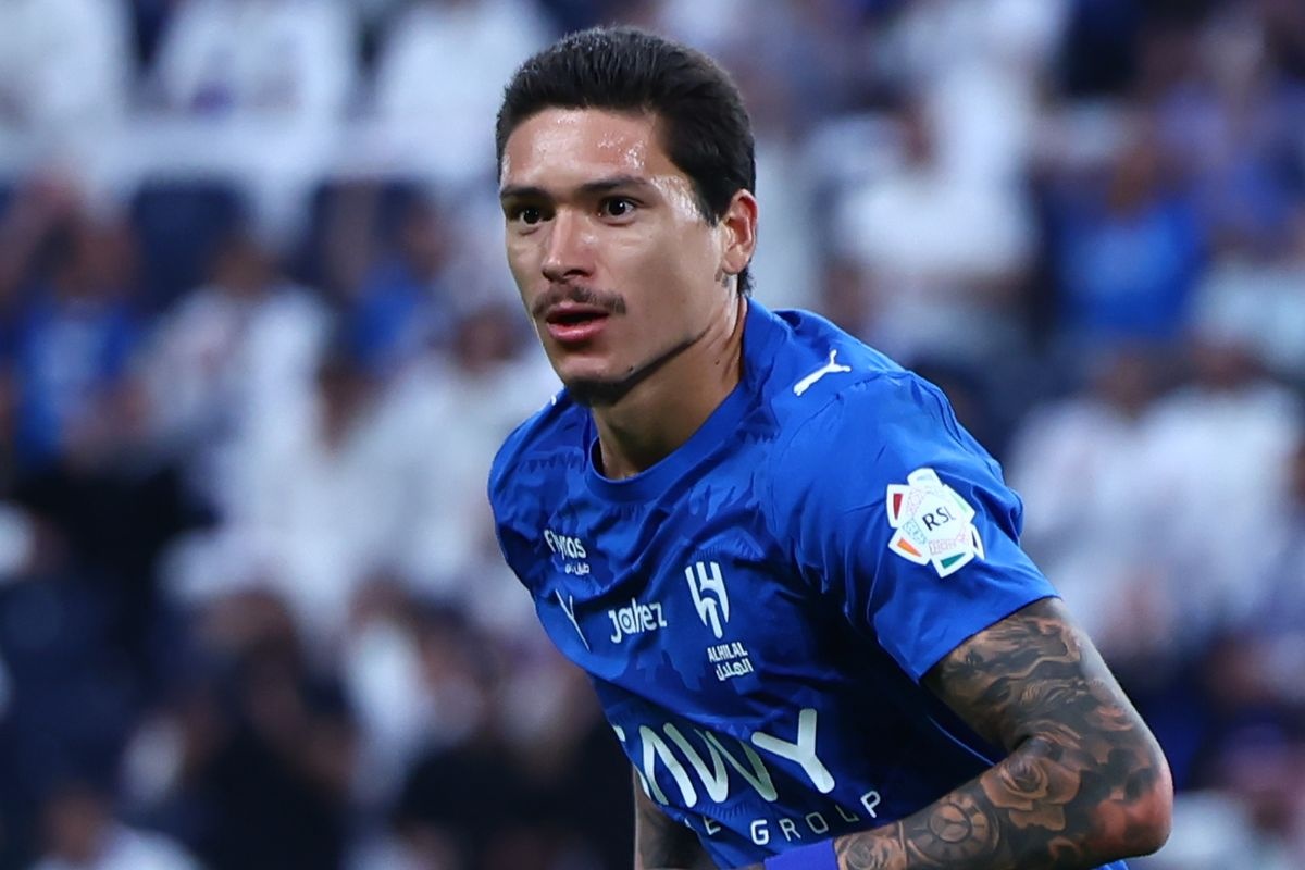Barcelona tests Darwin Núñez