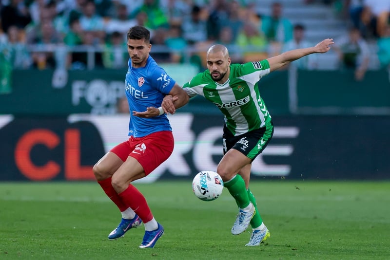 El Betis pospone a Amrabat
