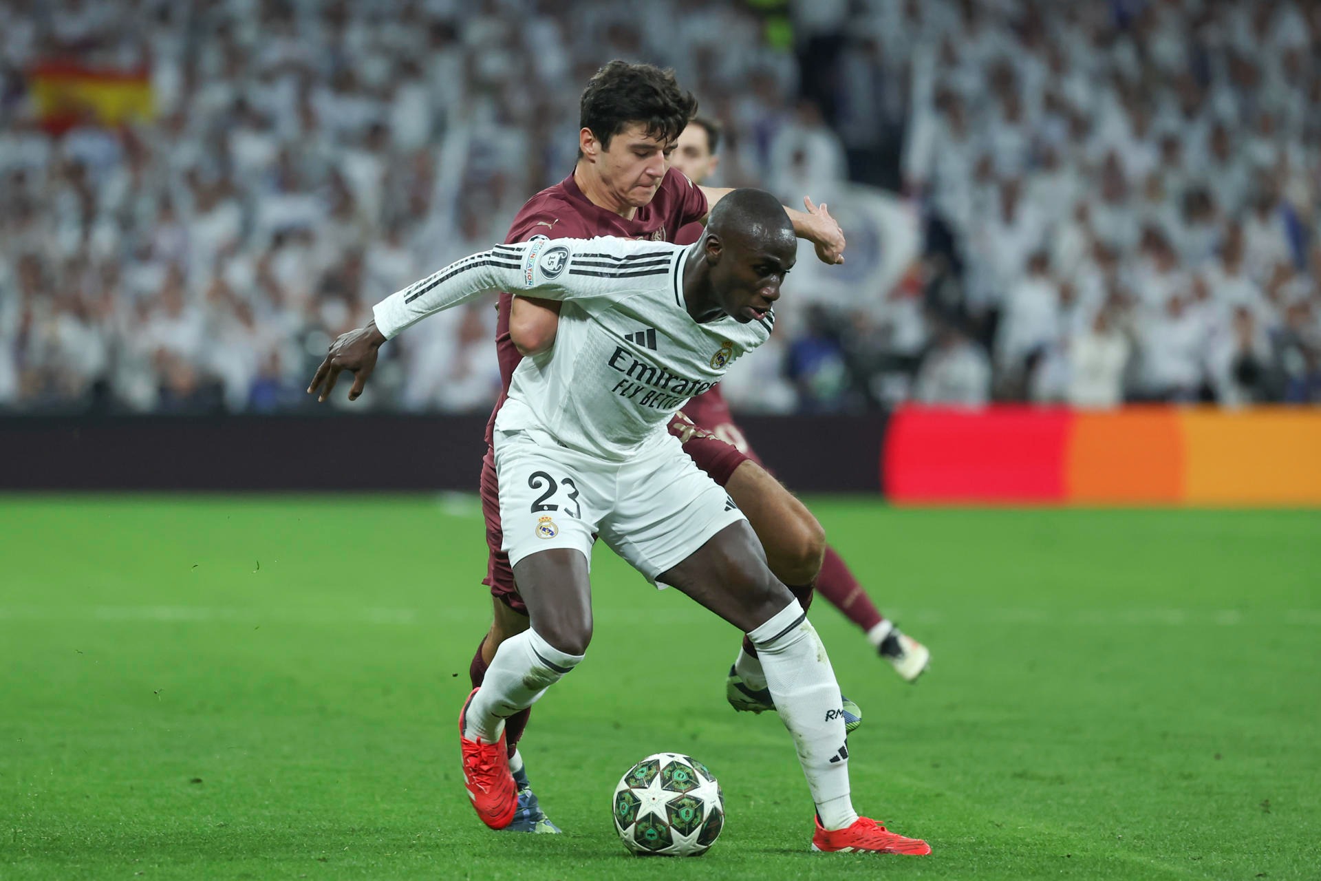 Ferland Mendy está en la rampa de salida del Real Madrid