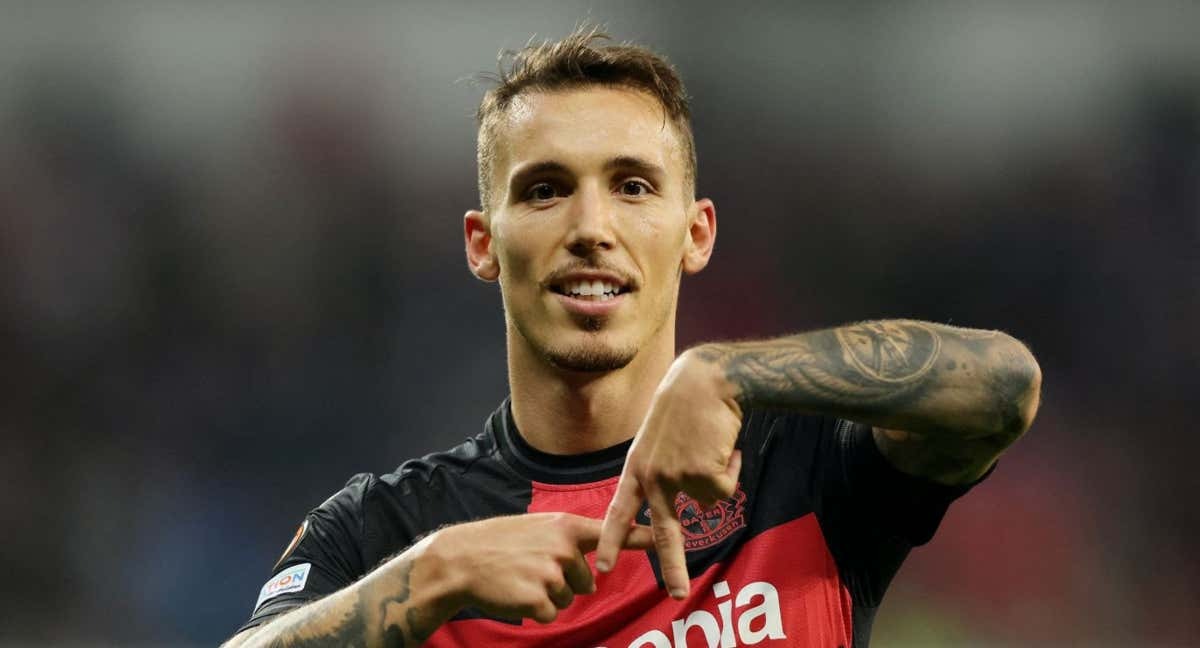 Grimaldo, motivo de guerra entre Bayern y Barcelona