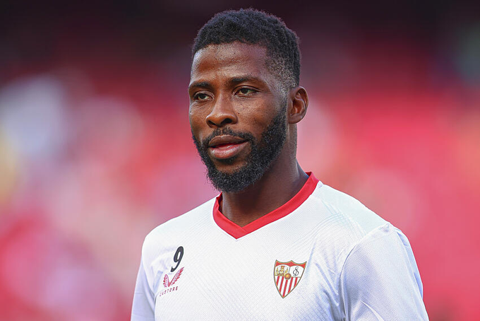 Sevilla FC rescinde a Kelechi Iheanacho y libera espacio en la plantilla