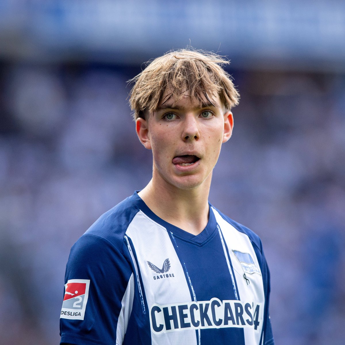 Real Madrid tightens grip on a future midfielder