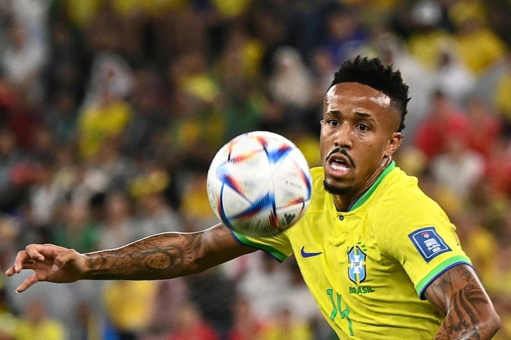 Militao con la camiseta de Brasil