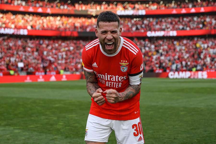 Otamendi tiene una oferta de Boca Juniors