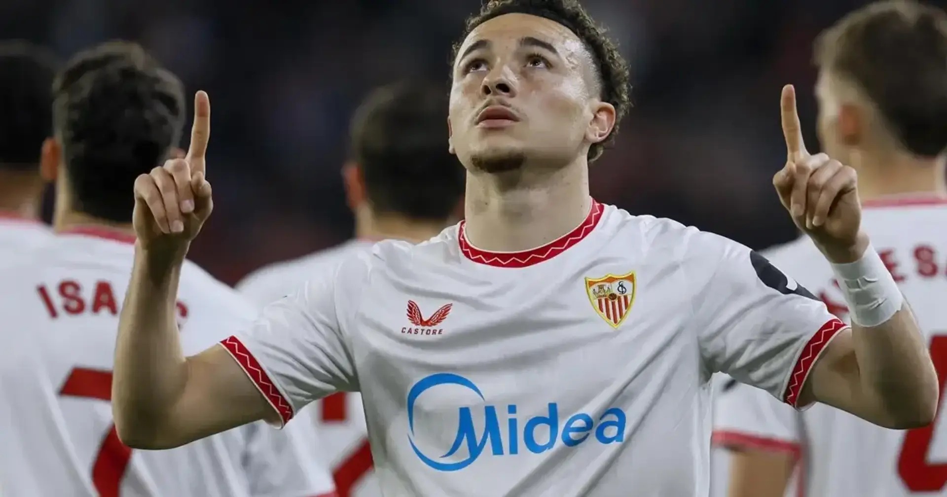 Tottenham puts Rubén Vargas' signing on hold until summer