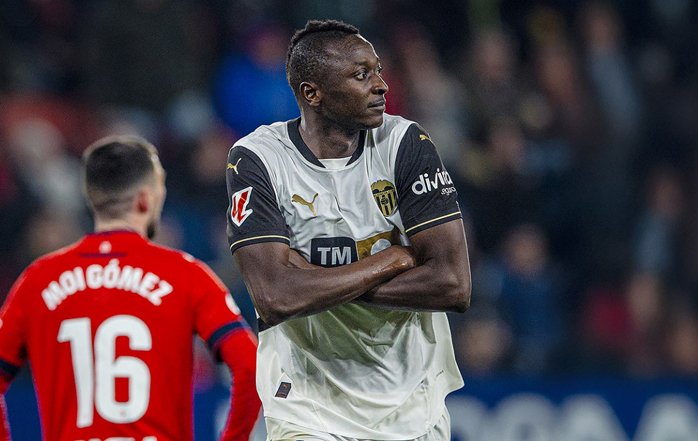 El Betis acelera por el fichaje de Umar Sadiq