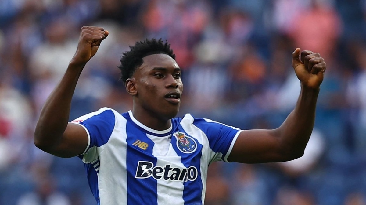 The 3 Premier League clubs aiming to sign Samu Aghehowa