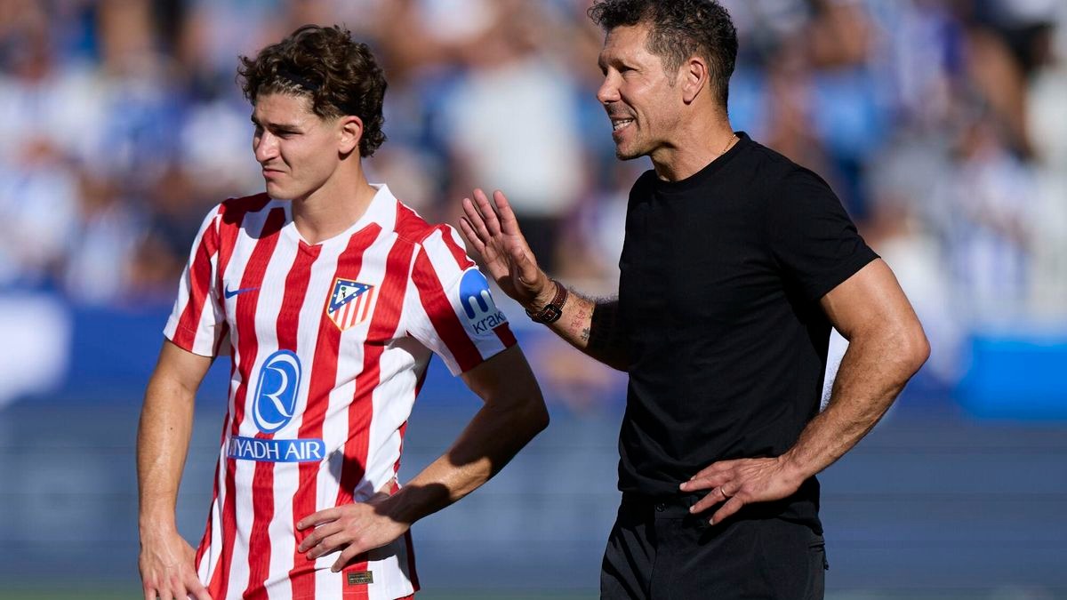 Julián Álvarez no está cómodo con Simeone