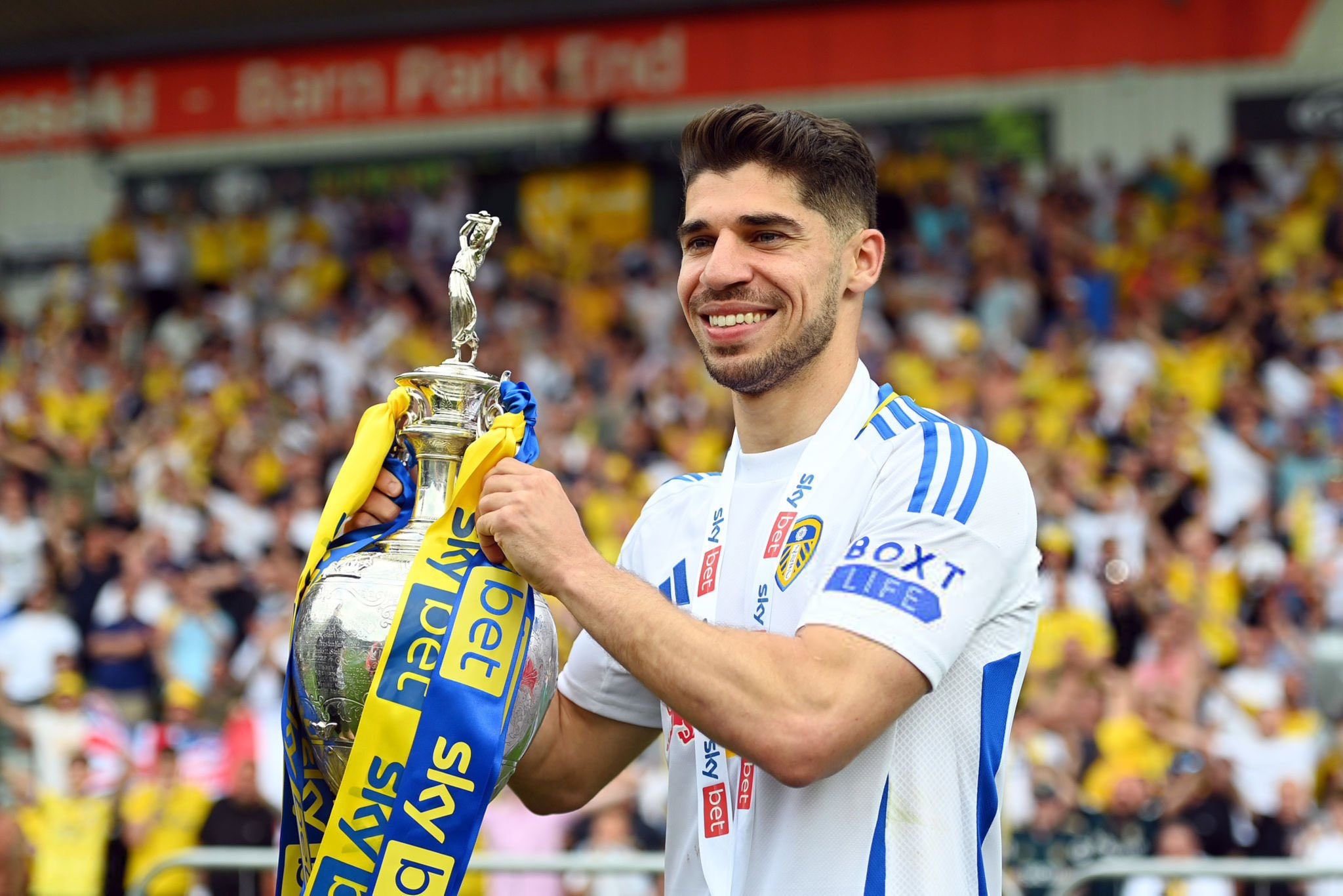 Villarreal completed the loan deal for Manor Solomon from Tottenham