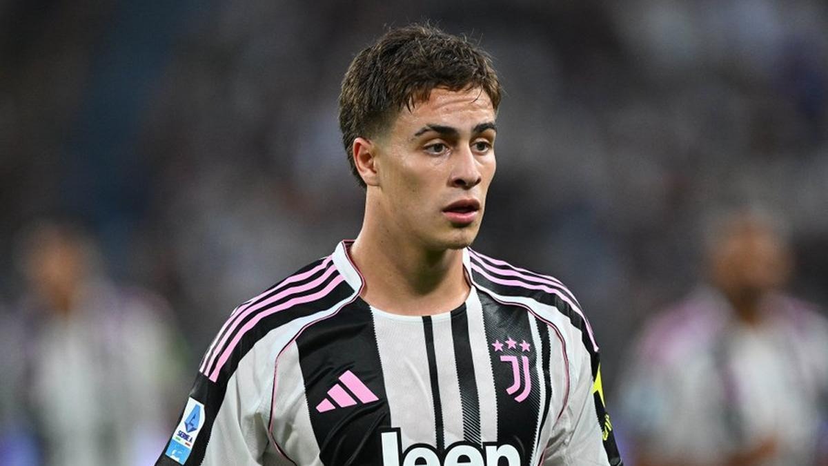 El Manchester United toma ventaja en la carrera por Kenan Yildiz