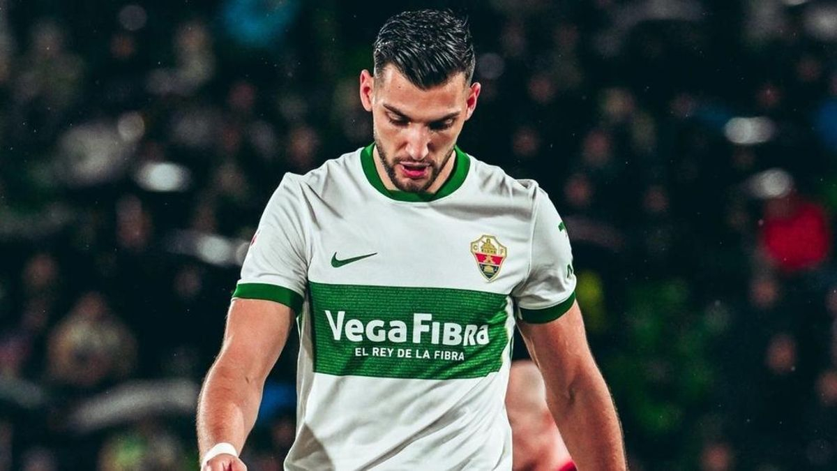 Rafa Mir jugó el curso pasado en el Elche / Elche CF
