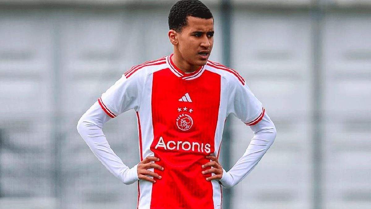 Ouazane ya ha debutado a las órdenes de Míchel / AFC Ajax