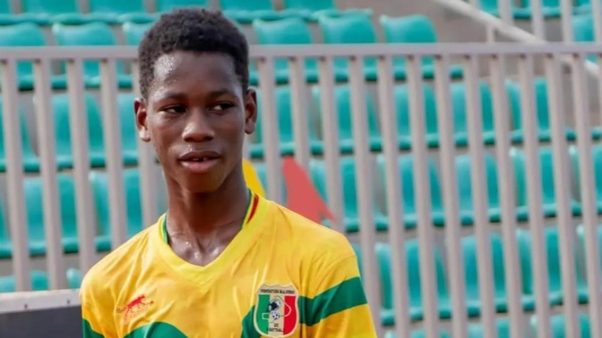 Aboubacar Maiga between PSG and Barcelona