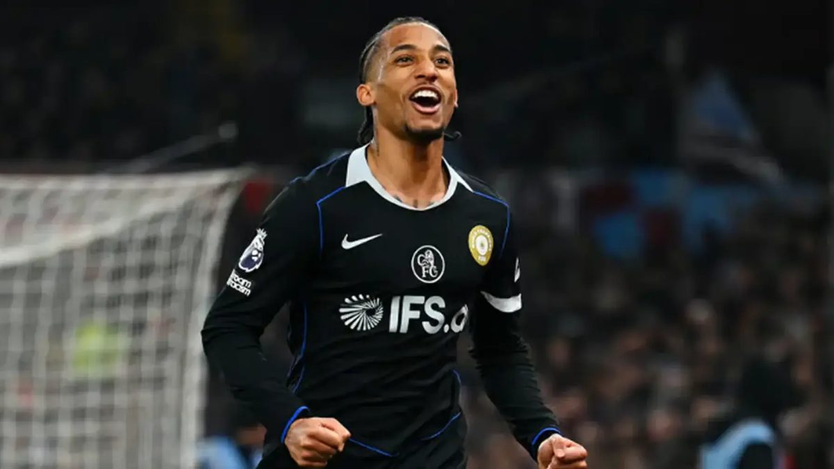 Joao Pedro celebra un gol anotado con el Chelsea