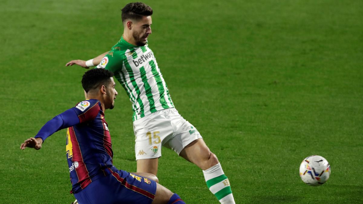 Álex Moreno durante su etapa en el Real Betis