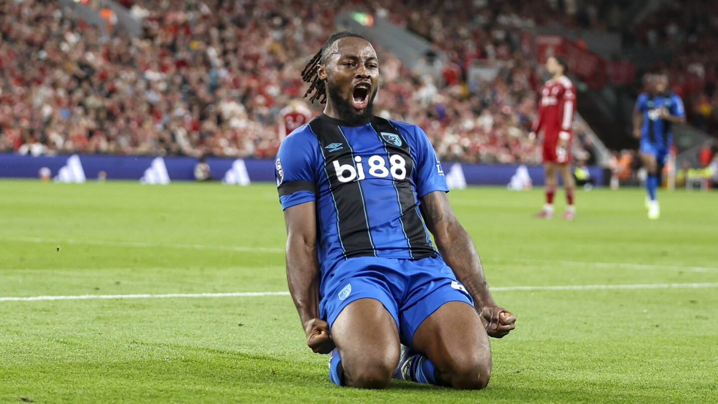 Semenyo celebrating the second goal