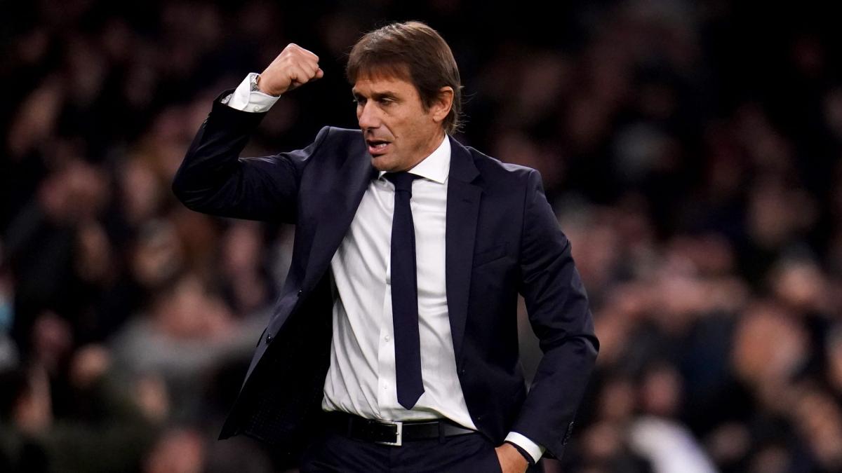 Antonio Conte durante un partido