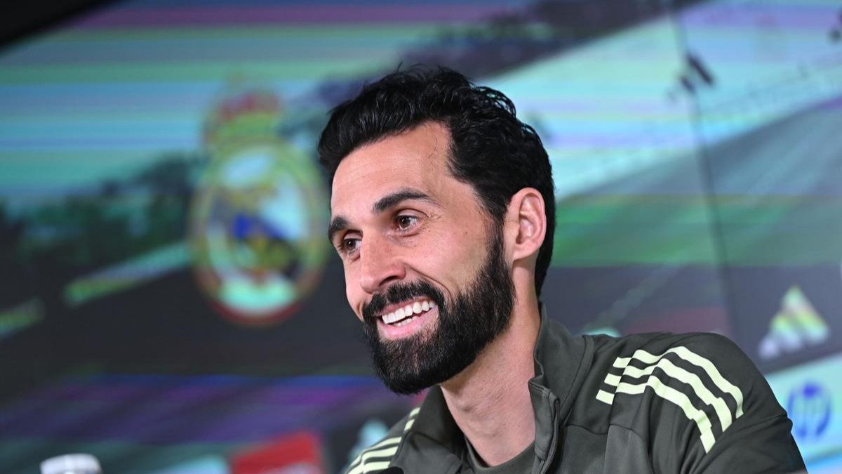 Álvaro Arbeloa durante una rueda de prensa con el Real Madrid