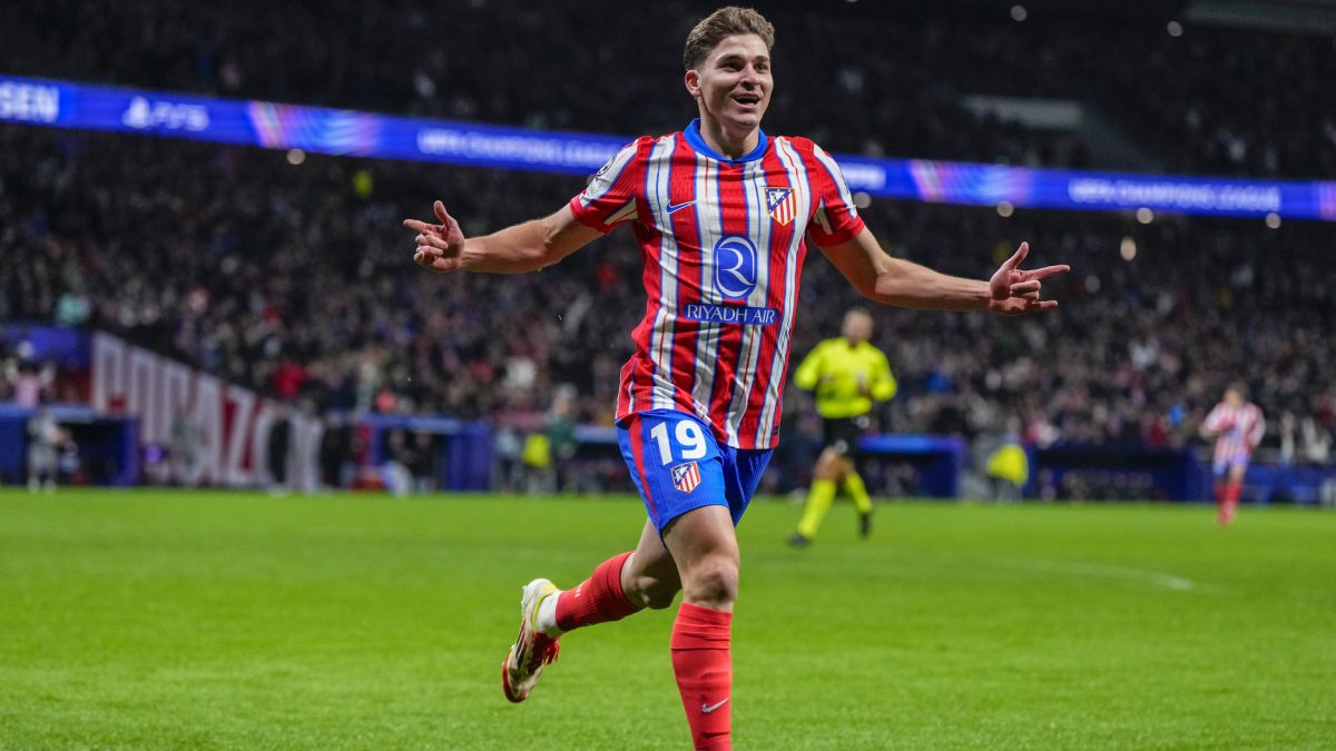 Julián Álvarez celebra un gol marcado con el Atlético de Madrid