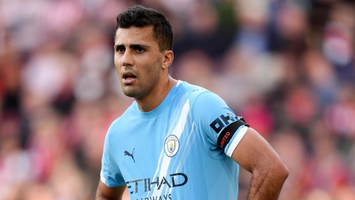 Rodri durante un partido con el Manchester City