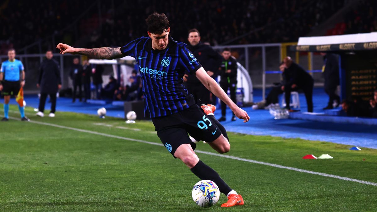 Alessandro Bastoni durante un partido con el Inter de Milán