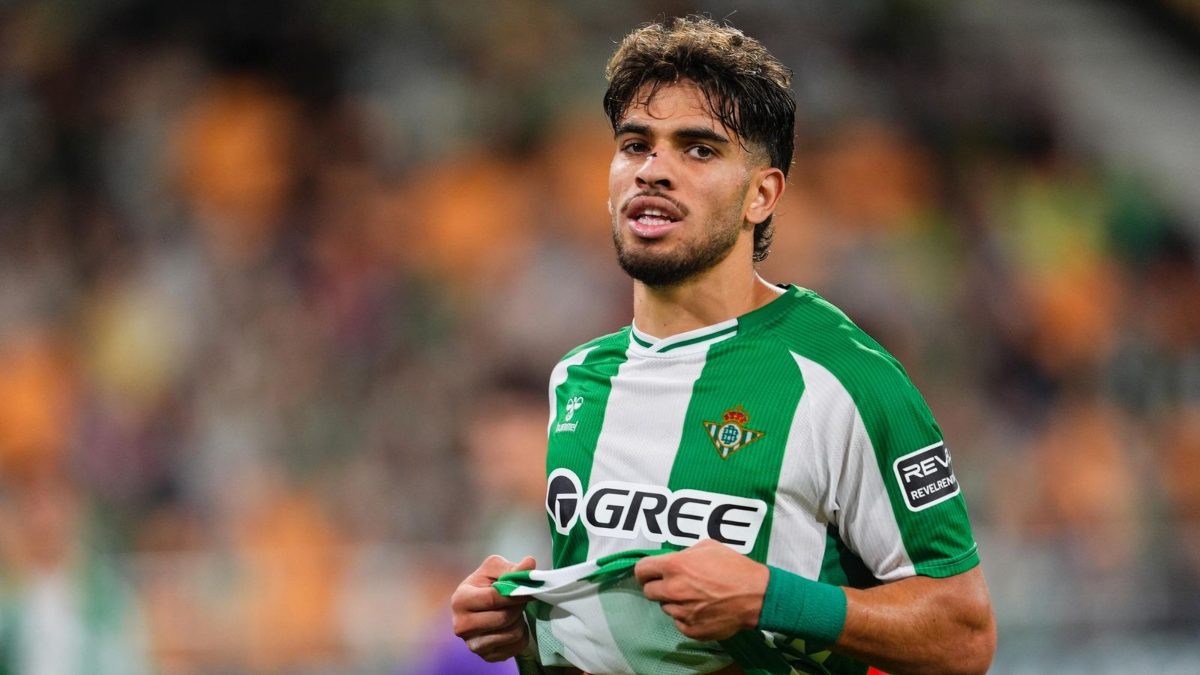 Ez Abde durante un partido con el Real Betis