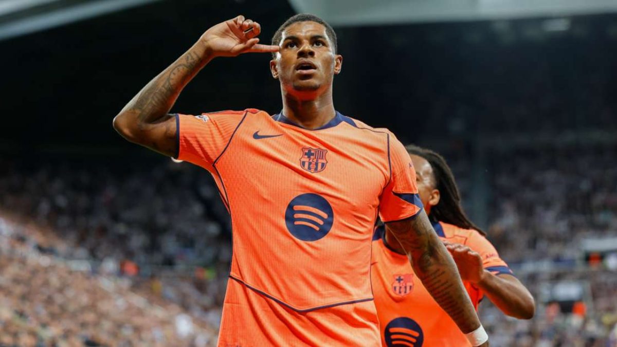 Marcus Rashford celebra un gol con el Barcelona