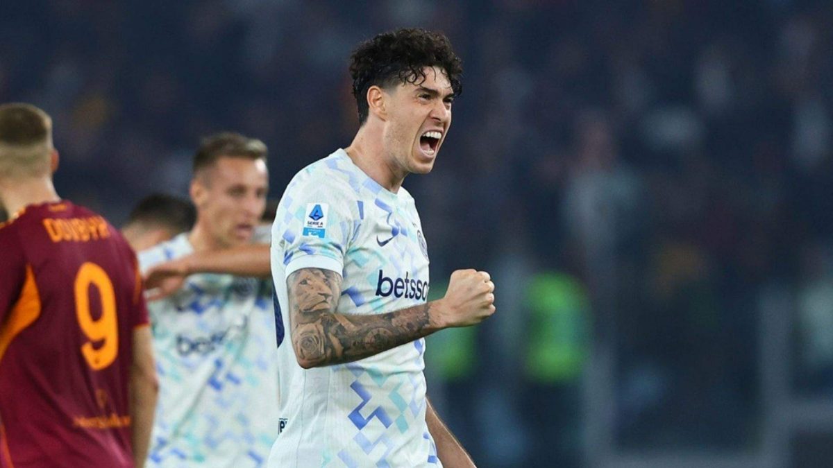 Alessandro Bastoni celebrating a victory with Inter Milan