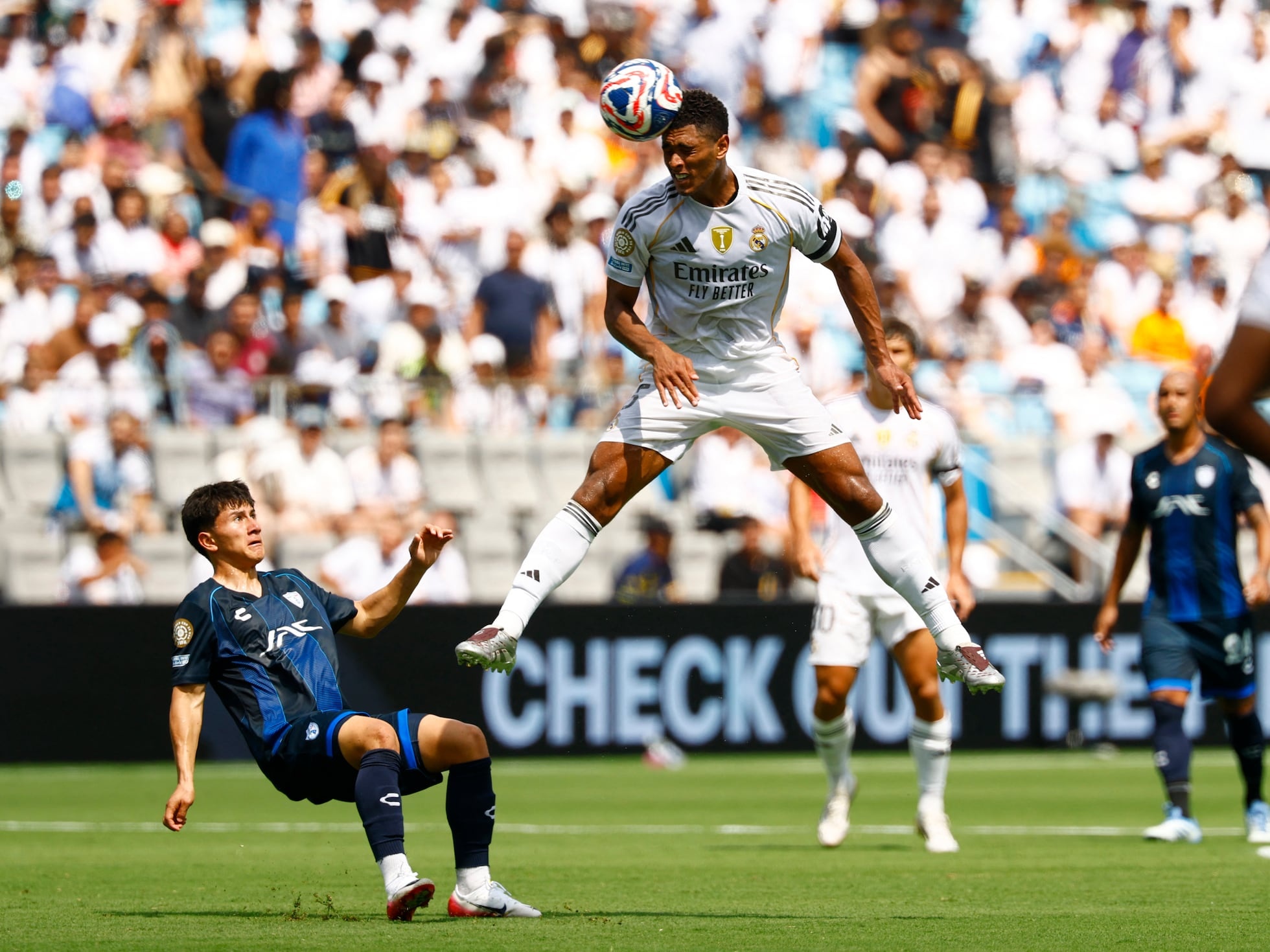 El rendimiento de Bellingham entre Real Madrid e Inglaterra, a debate