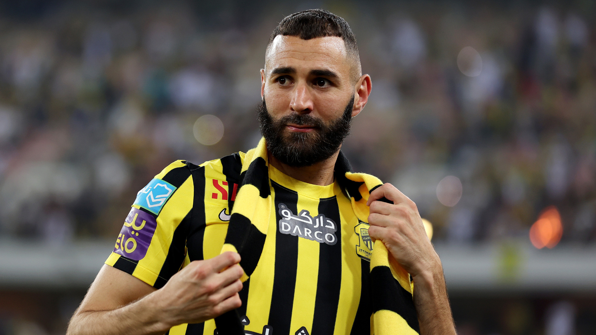 Benzema no puede irse de Arabia
