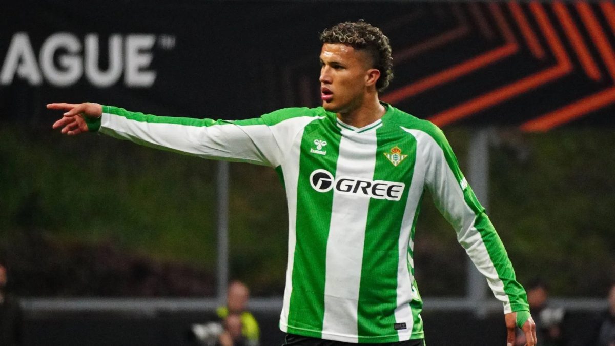 Nelson Deossa during a match with Real Betis in the Europa League
