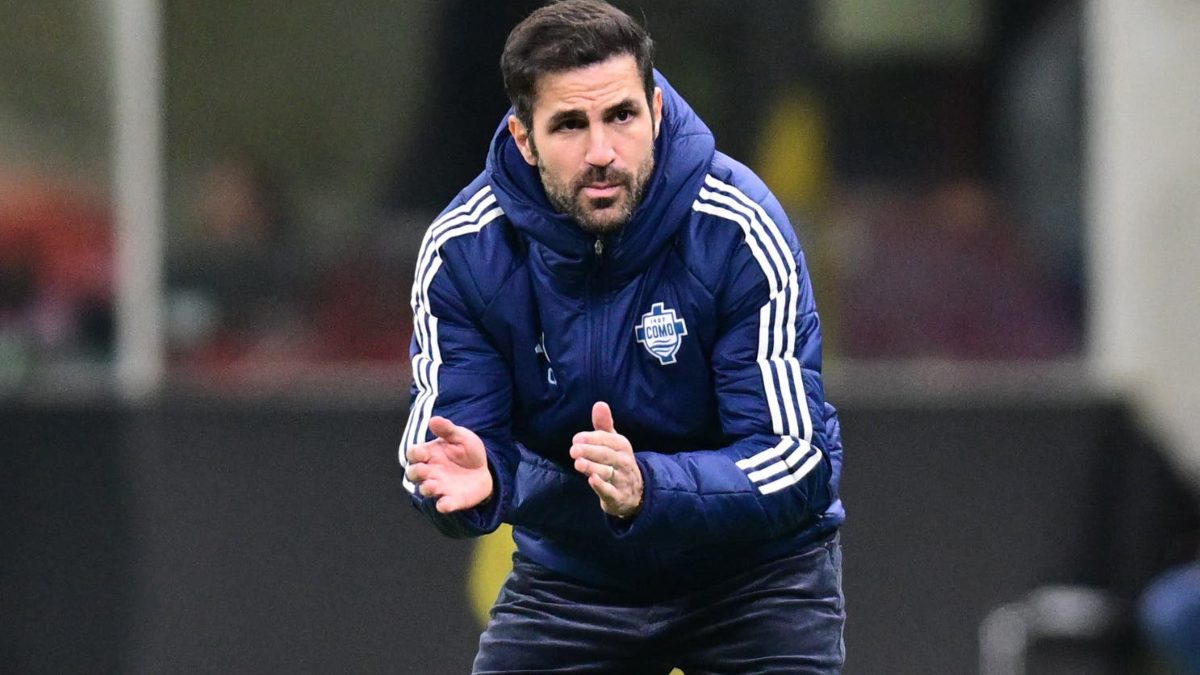 Cesc Fàbregas durante un partido del Como