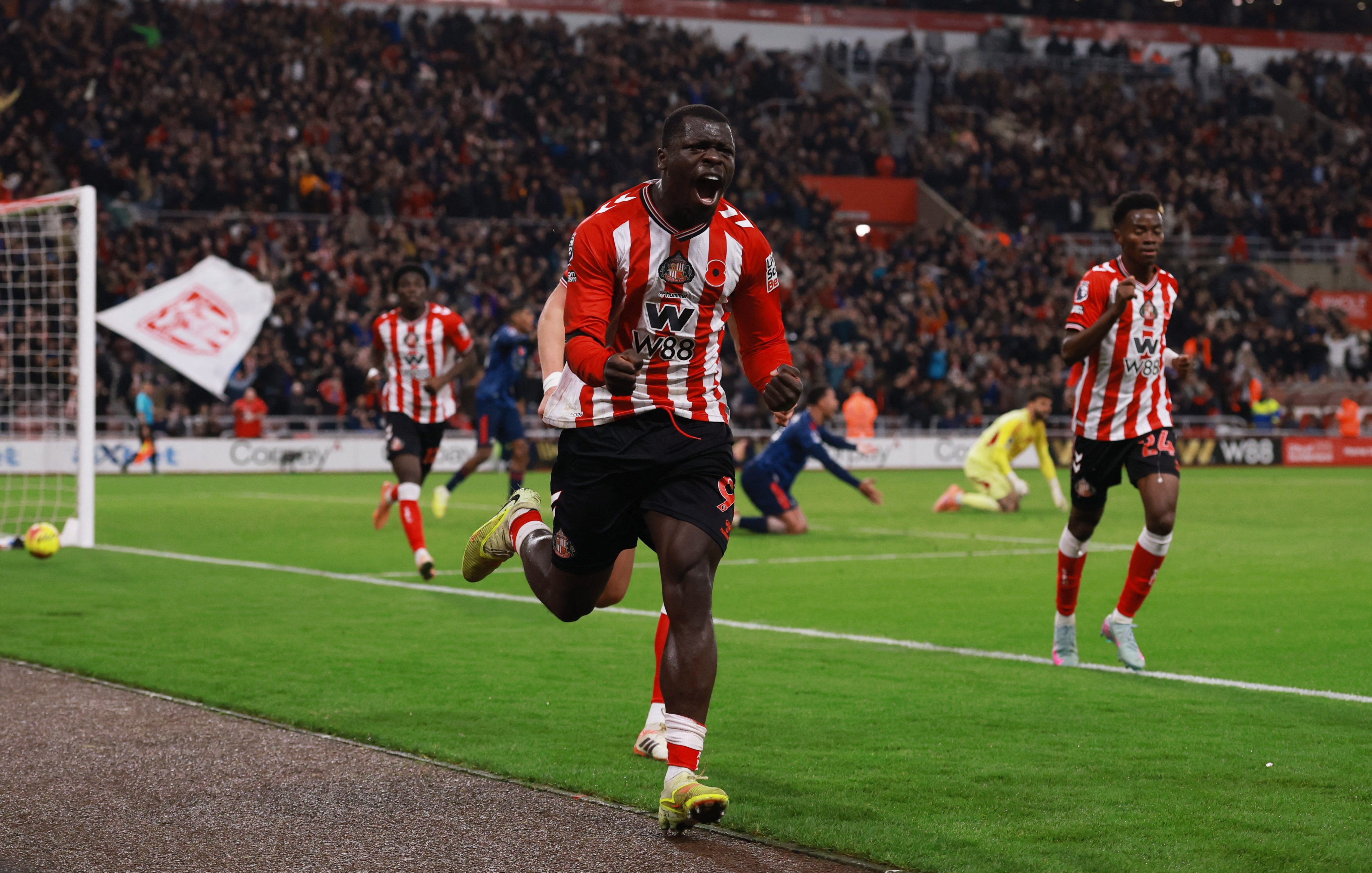 El Manchester United se lanza a por el fichaje de Brian Brobbey, delantero del Sunderland