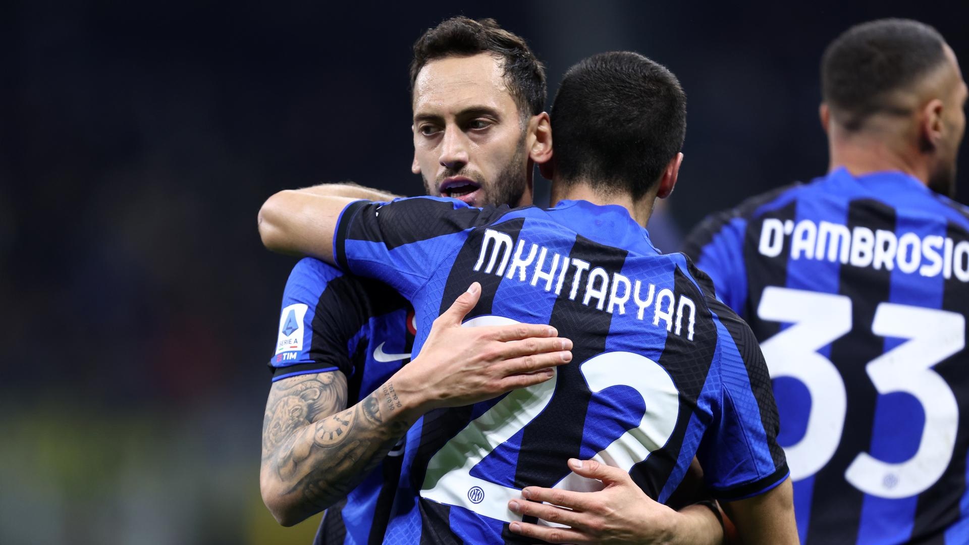 Calhanoglu cerca del Fenerbahçe