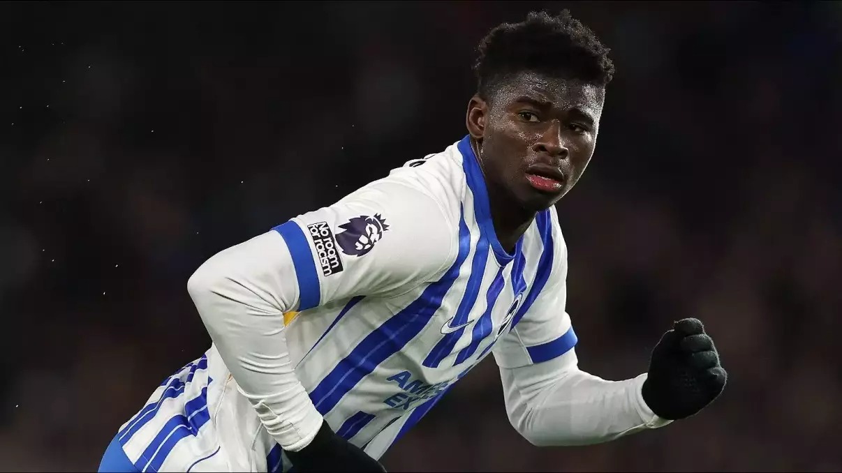 Carlos Baleba, new target of Manchester United