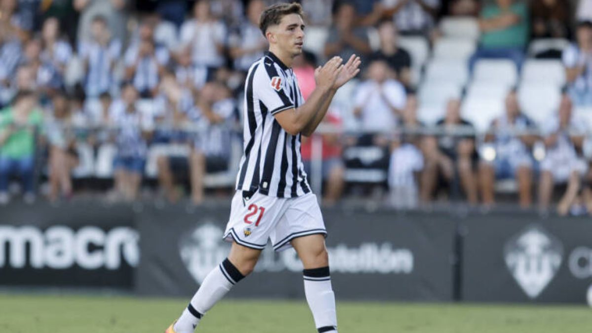 Álex Calatrava durante un partido con el Castellón
