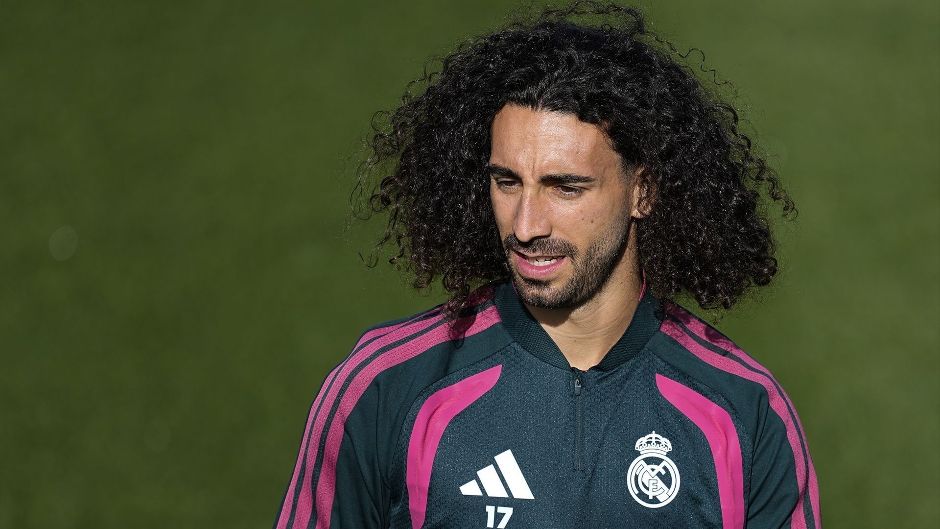 Cucurella ilusiona a Roncero