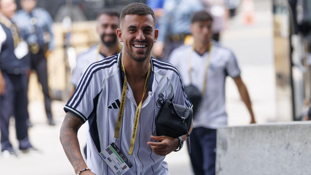 Dani Ceballos before playing a match with Real Madrid